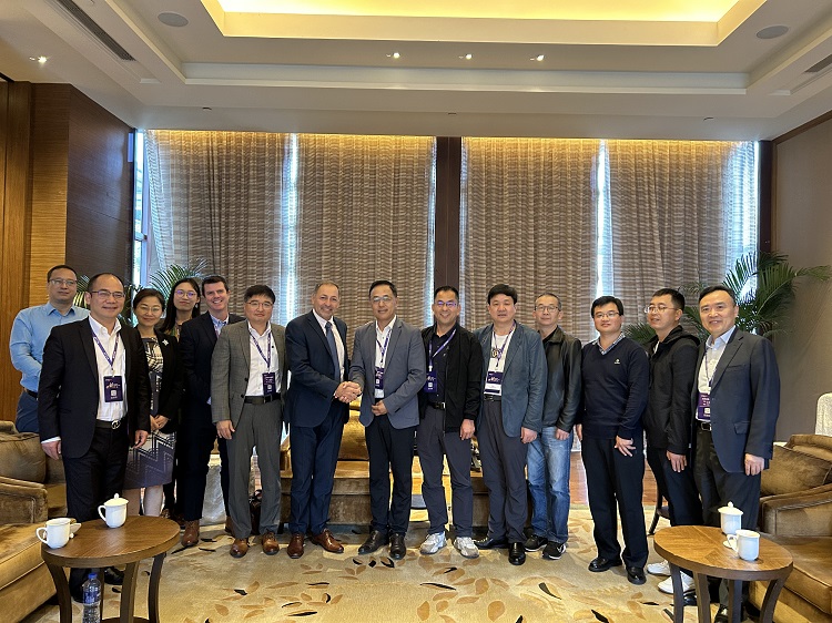 AVEVA 全球副总裁，，，亚太副总裁，，中国区总裁接见了上海尊龙时凯和白银尊龙时凯，，，白银集团代表团 - 副本.jpg